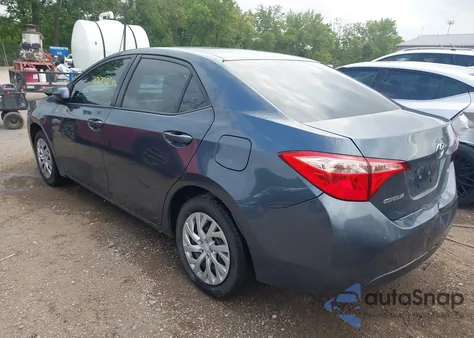 2017 Toyota Corolla Le z USA, uszkodzony, nr VIN 2T1BURHE7HC941514